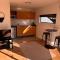 Sumner Bay Motel