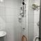 Sheera Islamic Homestay 2r2bathroom Free Wifi with tv channels Netflix Coway Water
