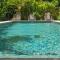 Lapislazuli House & Flats with shared Pool