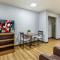 HomeTowne Studios & Suites by Red Roof Greensboro