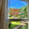 Across The INN Entire Colonial House with lovely porch & extremely fast Wi-Fi