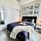 Elegant, Comfy & Sophisticated MetroLux Downtown Suite