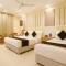 Hotel Worth Newly Bulit - New Delhi