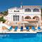 Villa Esplendor by Escape Home