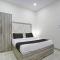 HOTEL O AMR GRAND Govindpuri Junction