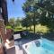 Keer Side Lodge, Luxury lodge with private hot tub at Pine Lake Resort