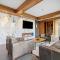 Elegant, Comfy & Sophisticated MetroLux Downtown Suite