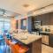 Homey 1BD - Central Downtown - Gym, Pool, Parking