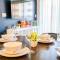 Homey 1BD - Central Downtown - Gym, Pool, Parking