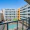 Homey 1BD - Central Downtown - Gym, Pool, Parking
