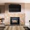 Choice Condo - Walk to Gondola - Sleeps 7!