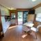 Pleasurelea Tourist Resort & Caravan Park