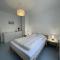 Nice 120m with garden near the sea