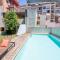 My Space Barcelona Pool Garden Apartments