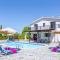 Villa Nicola by Villa Plus
