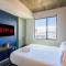 Desirable 2BD - Central DT, Gym, Pool, Parking Sleep8