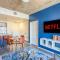 Stunning 2BD - Central DT- Gym, Pool, Parking Sleep8