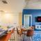 Stunning 2BD - Central DT- Gym, Pool, Parking Sleep8