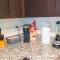 Stunning 2BD - Central DT- Gym, Pool, Parking Sleep8