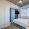 Stunning 2BD - Central DT- Gym, Pool, Parking Sleep8