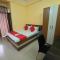 Hotel K A Square, 800M from Sant hirdaram railway station