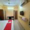 Hotel K A Square, 800M from Sant hirdaram railway station