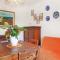 Apartment in quiet and green environment with swimming pool