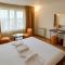 Hotel Avis