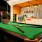 Holabay Resort