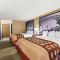 Super 8 by Wyndham Elgin