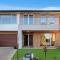 The panorama retreat- sleeps 12, aircon, brand new, great multifamily stay, beach, wineries, golf