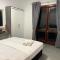 Taku Home Stay