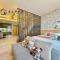 Alviv 99 Suites I Family Suite I 4-7 pax I 5minsMelakaCruise I JonkerSt