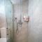 Belora Modern Studio, Sea View 100m to Beach