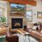 Cozy Hillside Cottage Overlooking Main Street