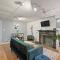 Premium Apt In Prime Locale