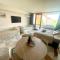 BL LAKESIDE APARTMAN