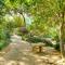 Hilltop Loft Ukiah Vacation Rental!