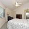 Lakefront Bungalow with Community PoolHot Tub #1