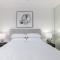 Bright 2-Bed Surry Hills Apartment with Balcony