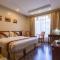 Falcon Heights Hotel