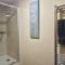 The Holmes Barn - Sleeps 16 - Pet friendly