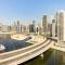 Radisson Blu Hotel, Dubai Canal View