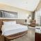 Radisson Blu Hotel, Dubai Canal View