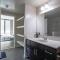 Pentagon Luxe Apartments Arlington - Near DC