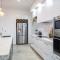 Aura Luxe Family Stay