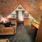 Rustic Retreat 3 Min Walk From Main St Plymouth