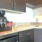 Stylish 1BR, Stampede & Free Parking by Doorbed