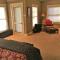 Riverfront condo with balcony, king bed STR#267