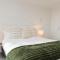 Harbour Home 2BR Apt - Family Friendly Gem